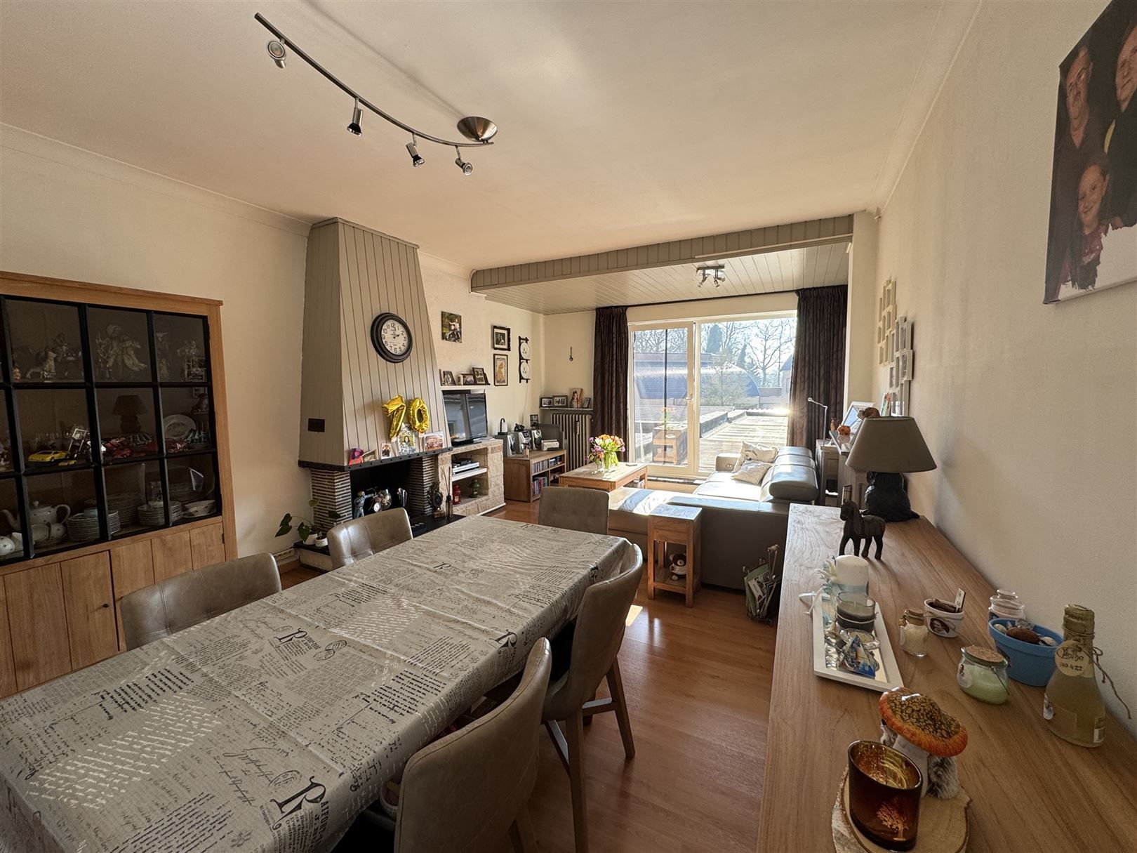 Te koop: Handelspand met Duplex Appartement – Ideale Investe foto 2