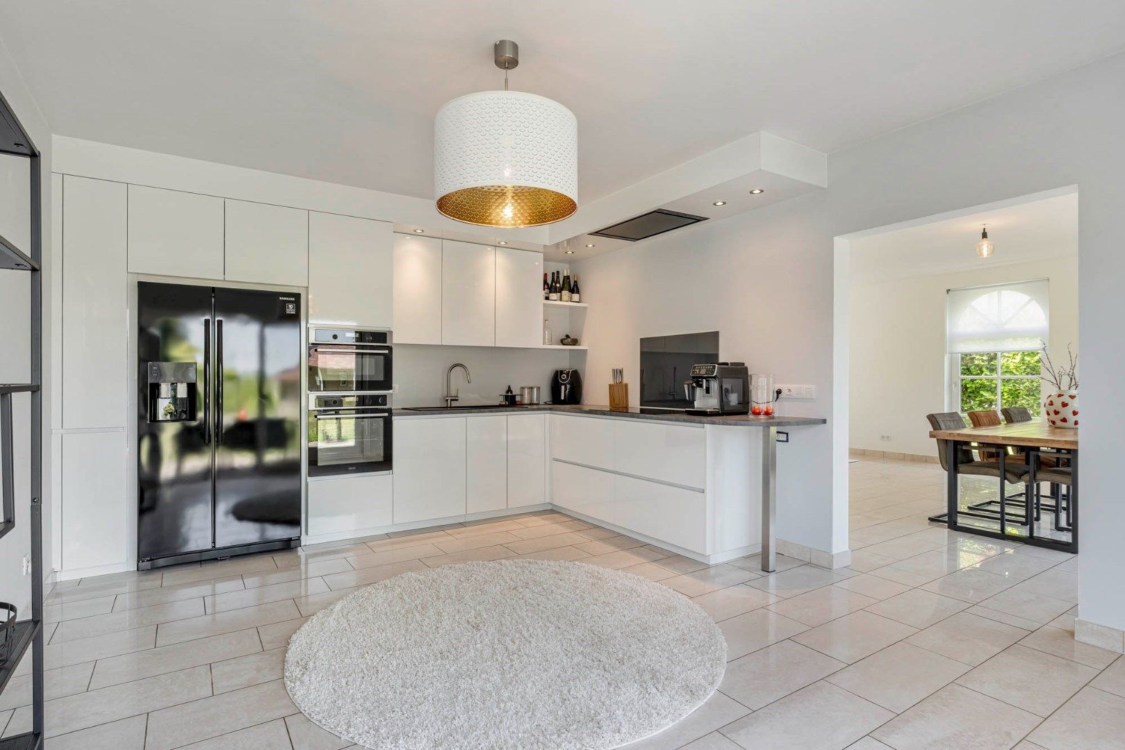Ruime elegante villa met vrijstaande garage en tuin op 18a 99ca te Lanaken-Smeermaas foto 10