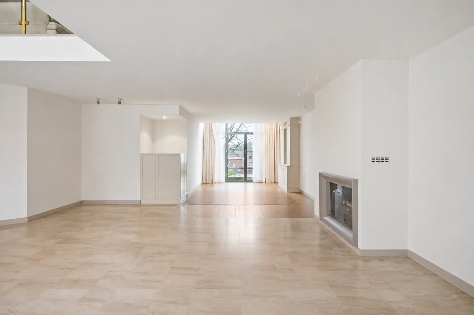 Ruim te renoveren duplex app. in het centrum van Schilde foto 5