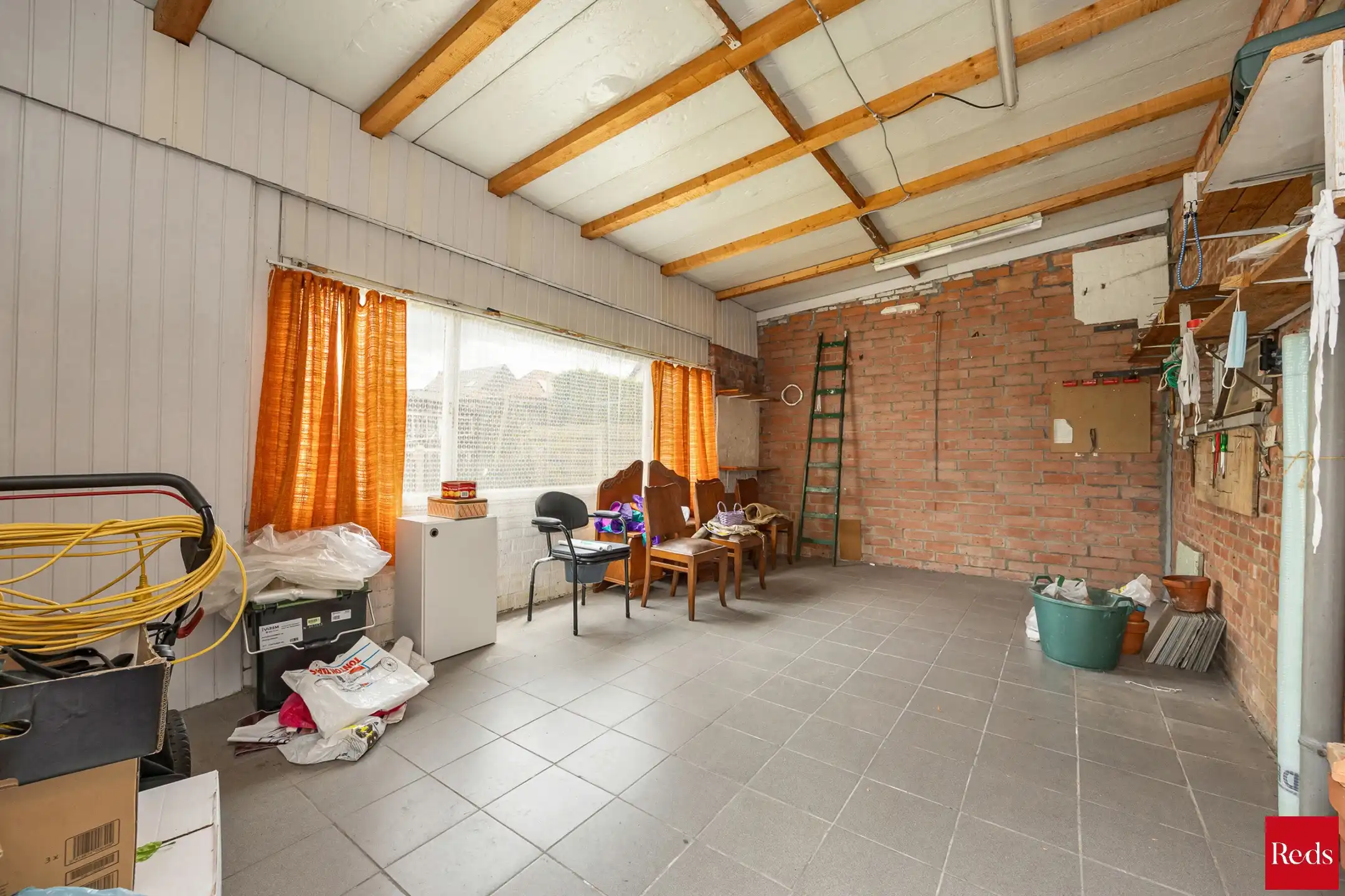  Halfopen bebouwing met tuin en garage foto 16
