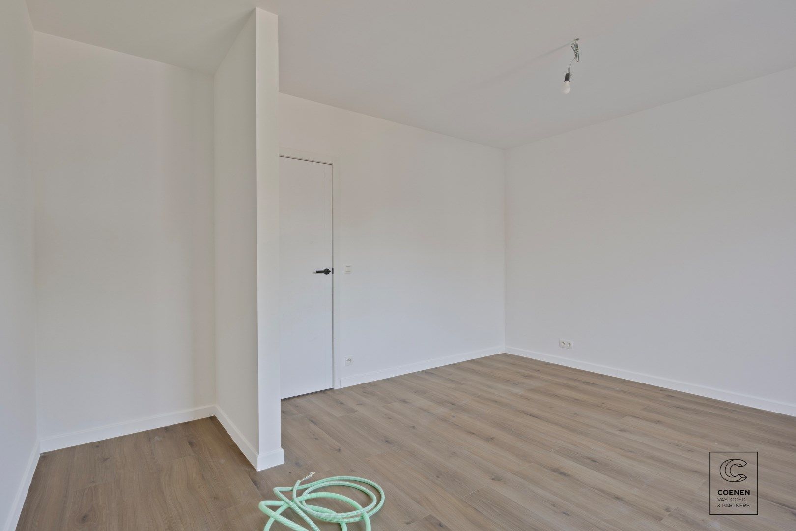 Prachtig, volledig gerenoveerde woning met 3 slaapkamers op een toplocatie te Turnhout! foto 15