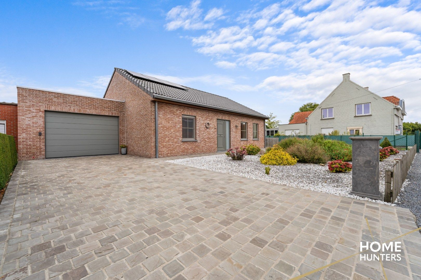 Luxe gelijkvloerse nieuwbouwvilla met 2 slaapkamers en een ruime garage op een groot perceel foto 9