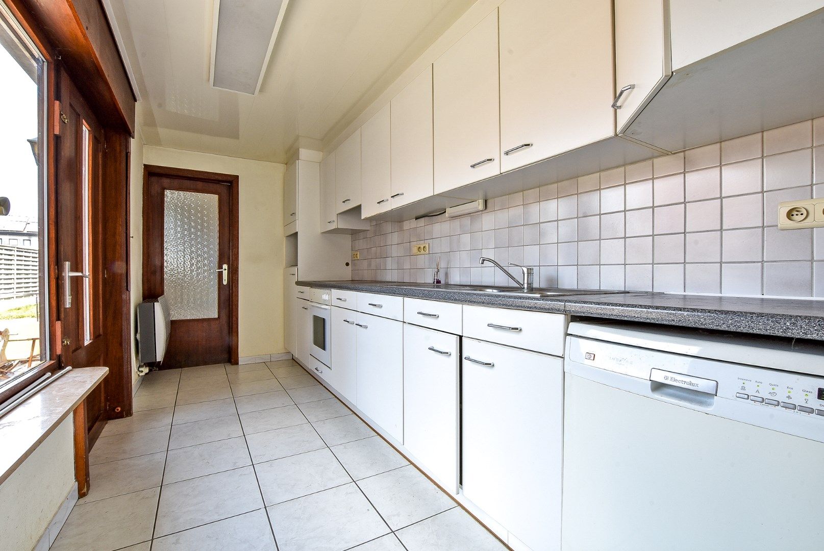 Gezinswoning met 3 slaapkamers en tuin te Diksmuide! foto 8
