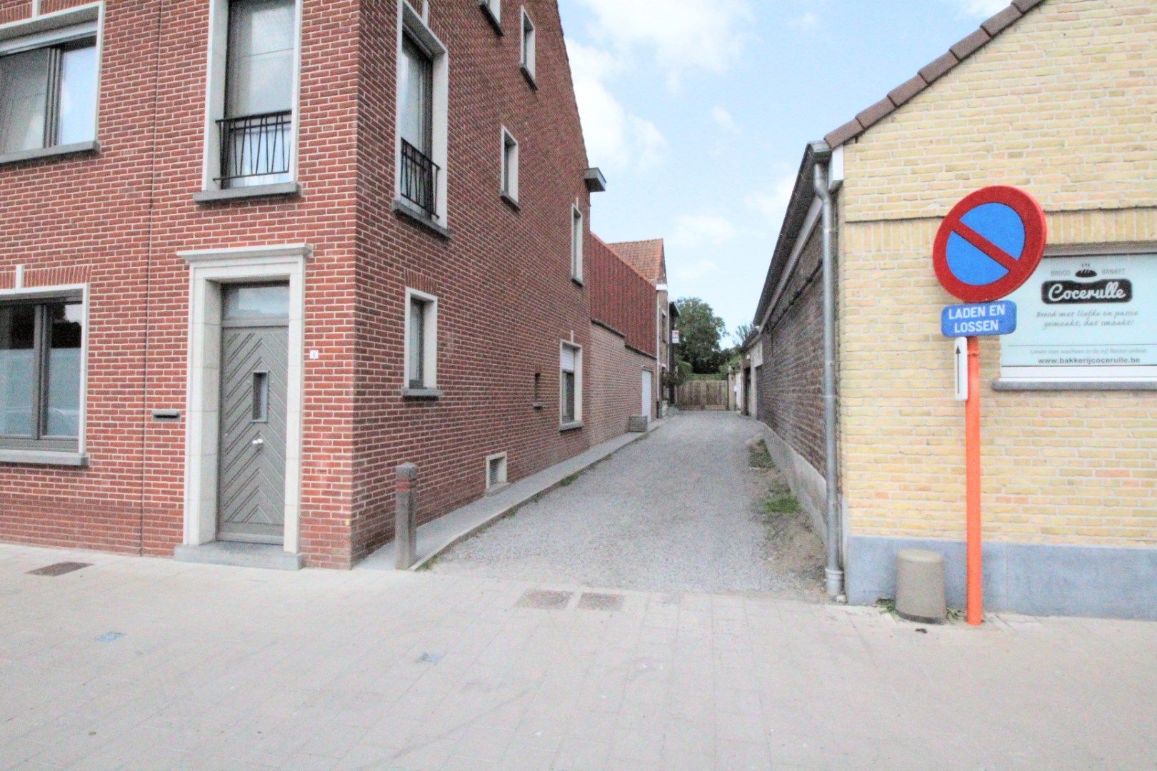 HALFOPEN WONING (bj 2021) MET 3 SLPKS, TUIN EN GARAGE IN HET CENTRUM foto 19