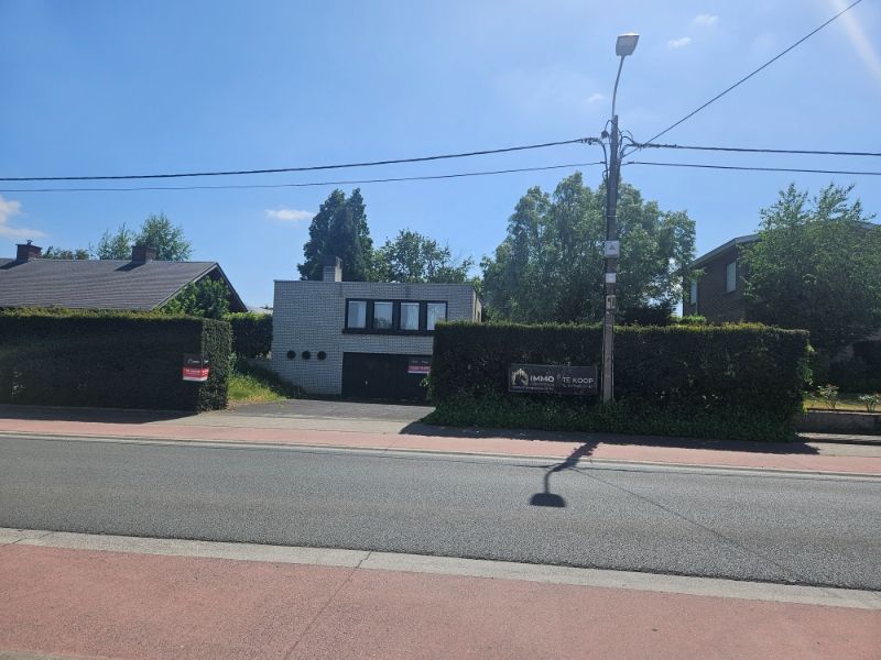 Roeselare/Rumbeke mooi perceel bouwgrond +/- 1220 m² met een afbraakwoning of renovatiepand. foto 4