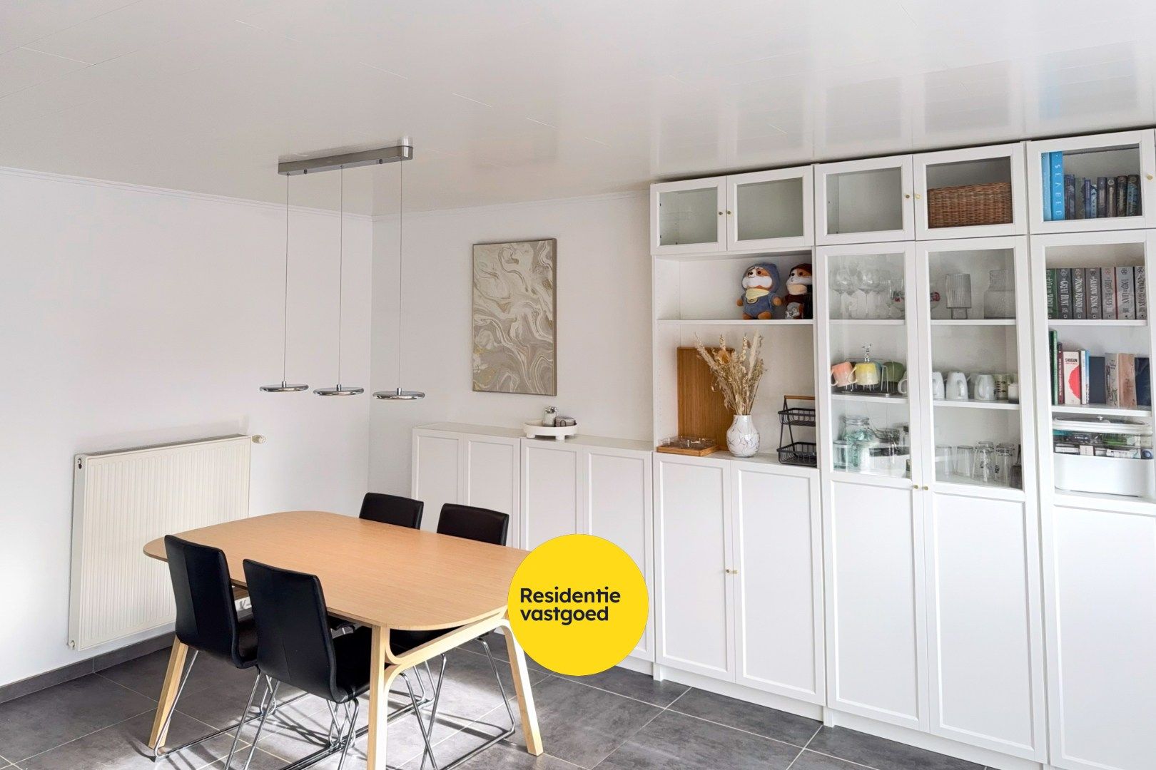 Ruime bel-étagewoning met 3 slaapkamers en garage te Oostende foto 8