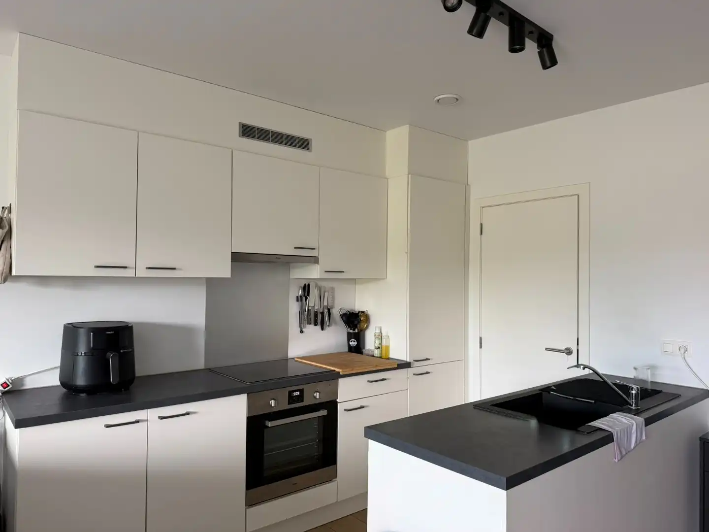 Modern appartement met twee slaapkamer + parkeerplaats  foto 4