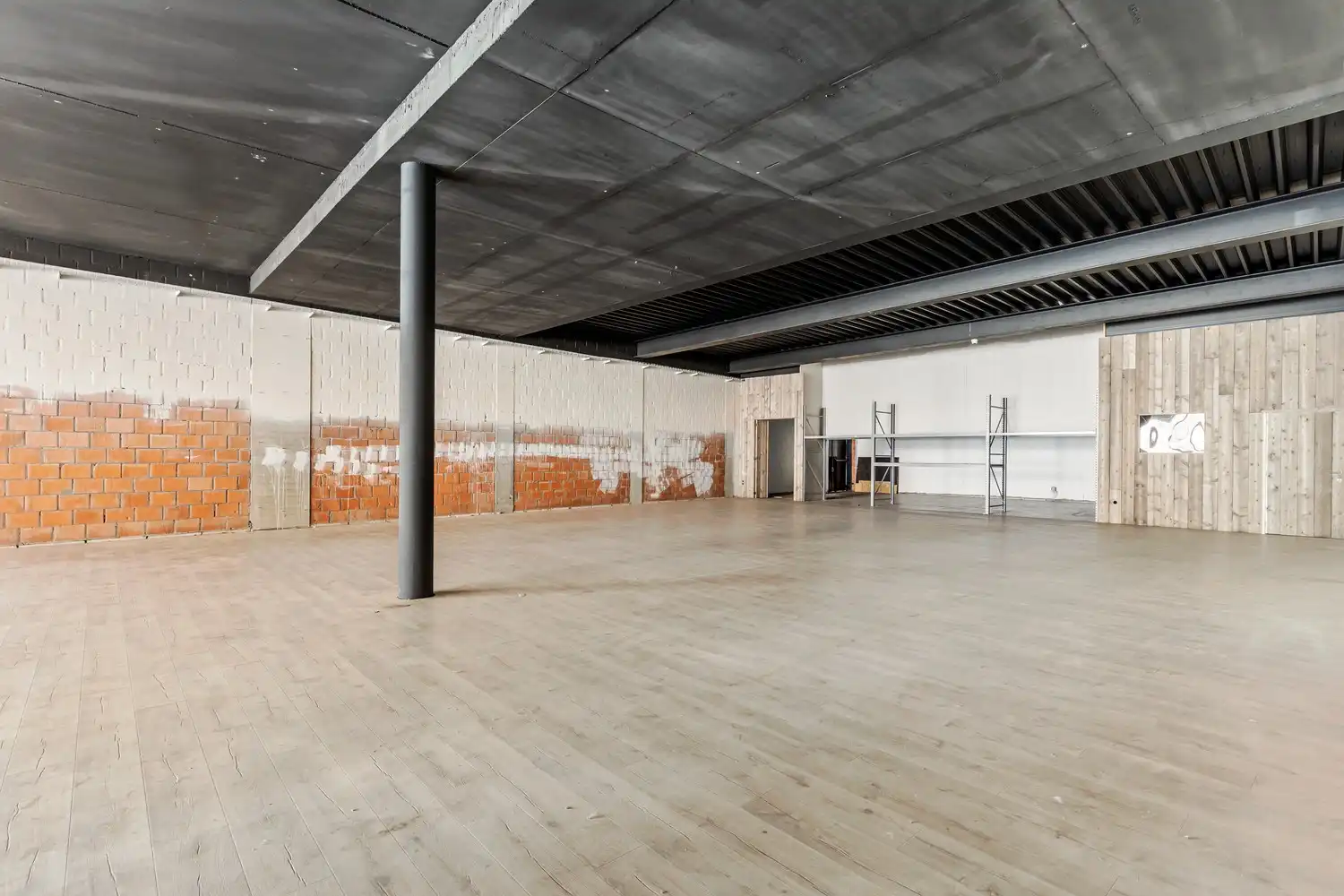 In te richten handelsgelijkvloers op toplocatie te Keerbergen foto 9