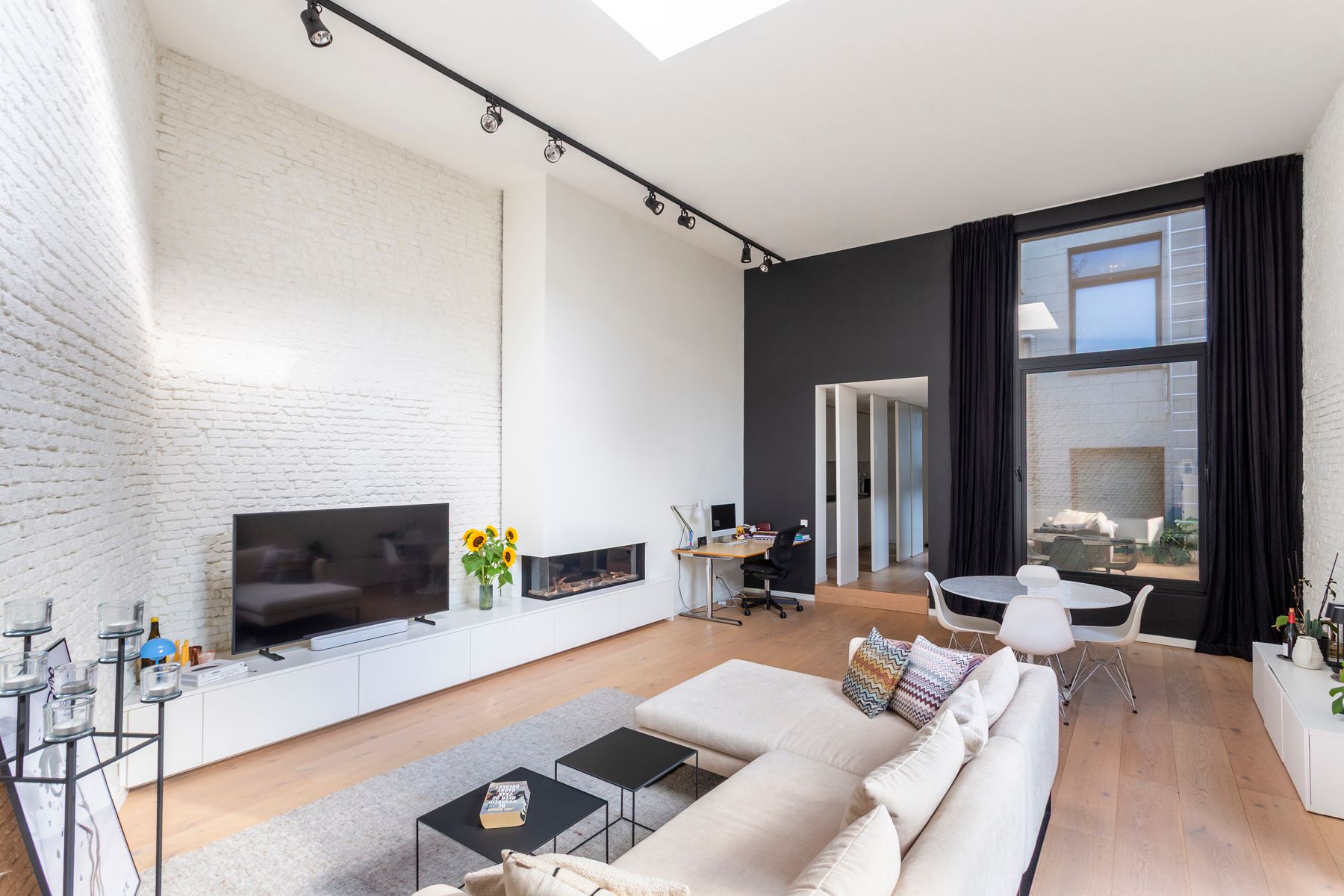 Unieke loft op 't Zuid met 2 terrassen foto {{pictureIndex}}
