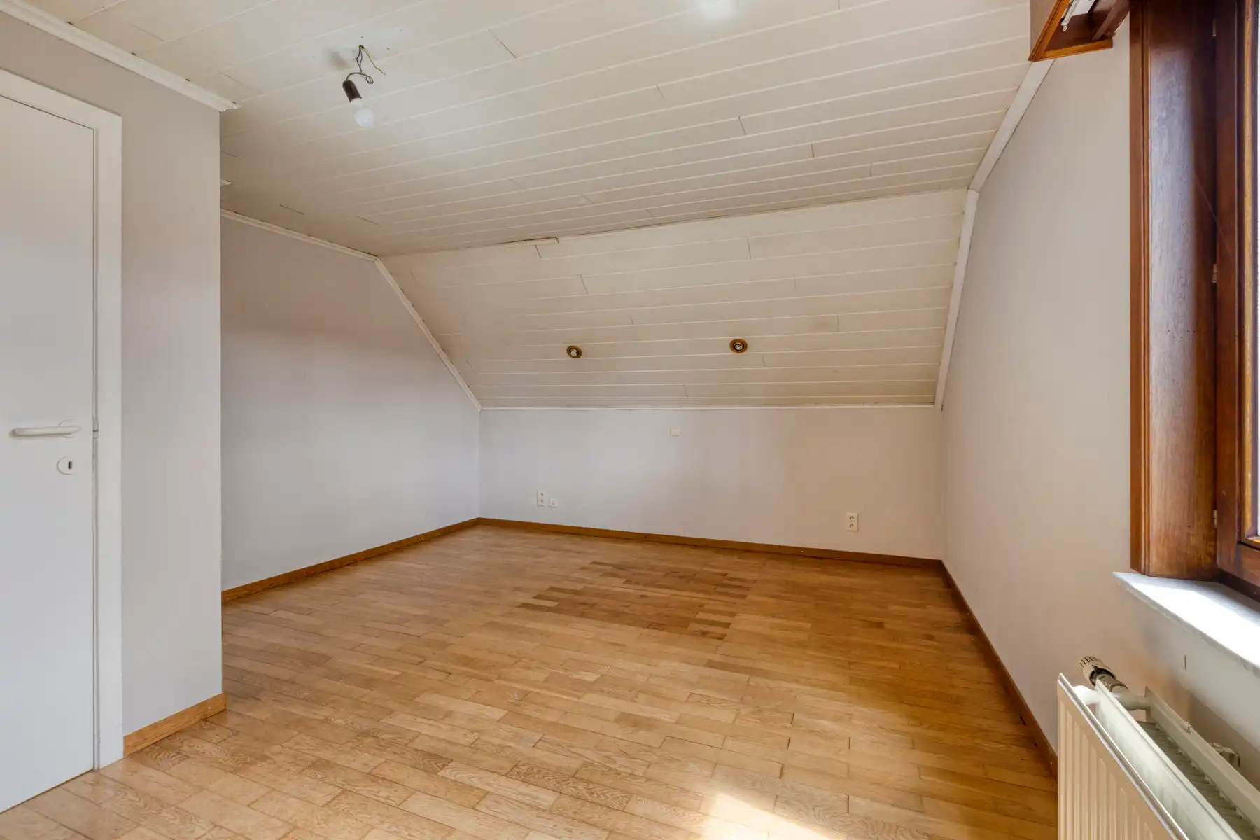 Villa met 4 slaapkamers op perceel van 14a 60ca.  foto 30