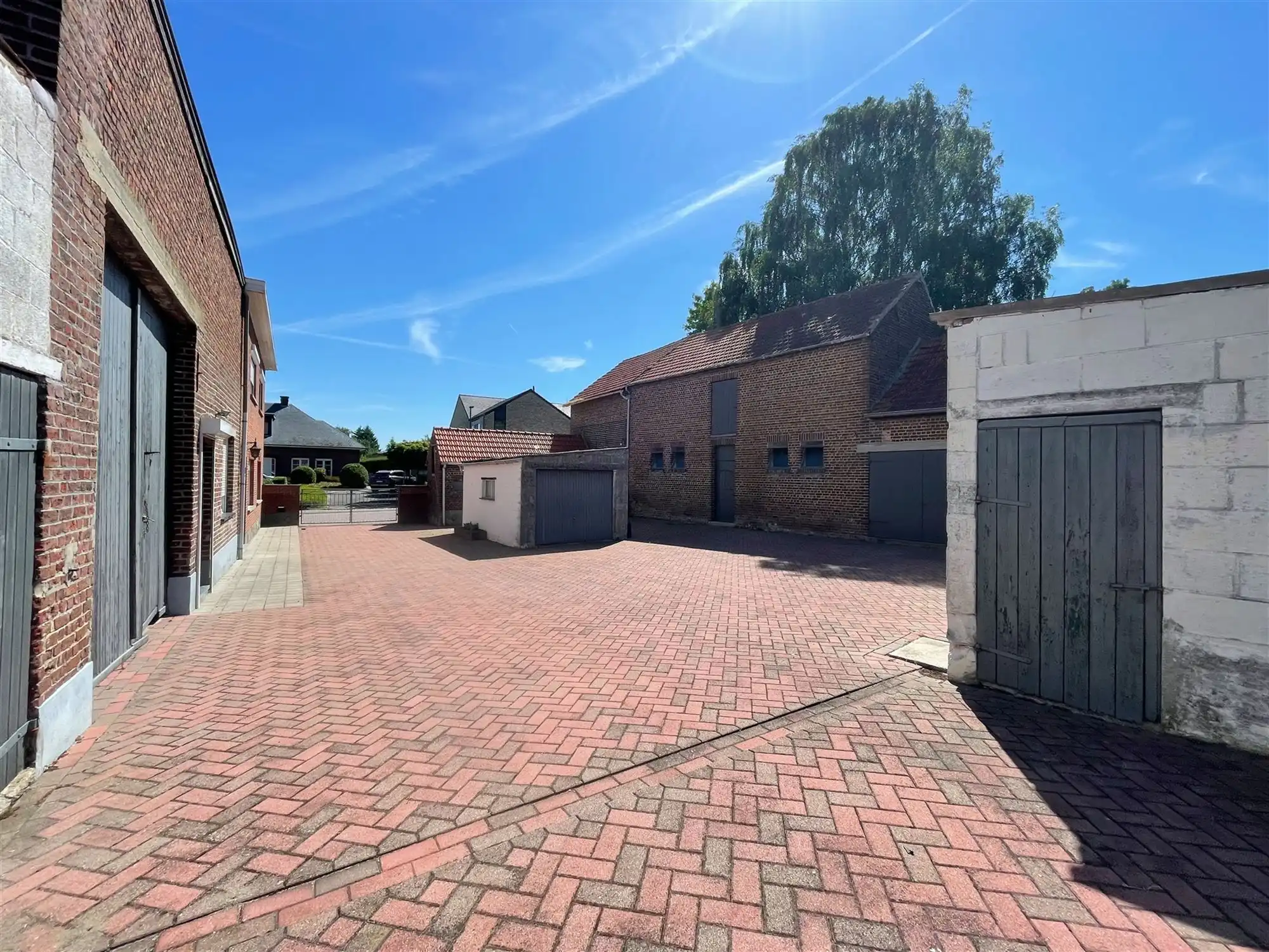 Te renoveren Hoeve te Vissenaken. foto 2