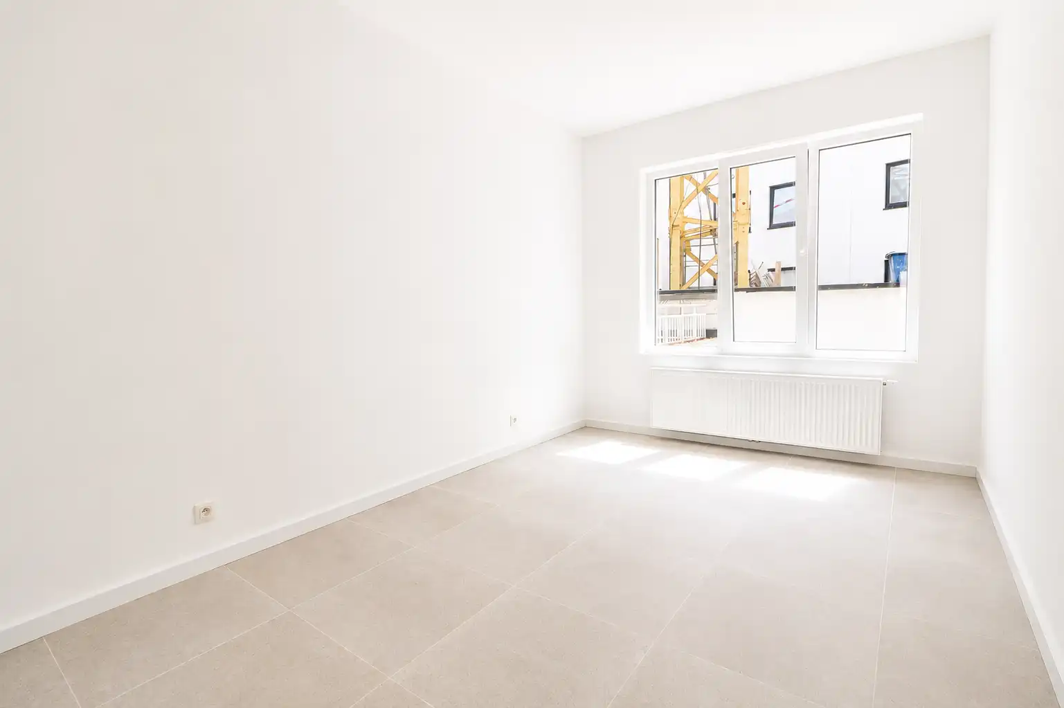 Instapklaar appartement met 2 slaapkamers met terras. foto 3