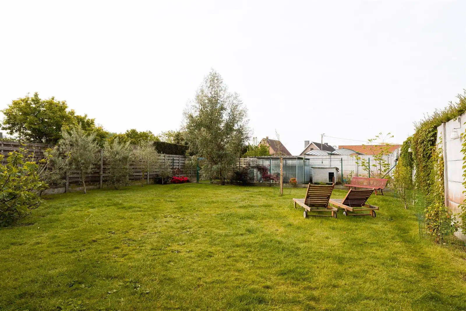 Ruime gezinswoning met werkruimte! foto 14