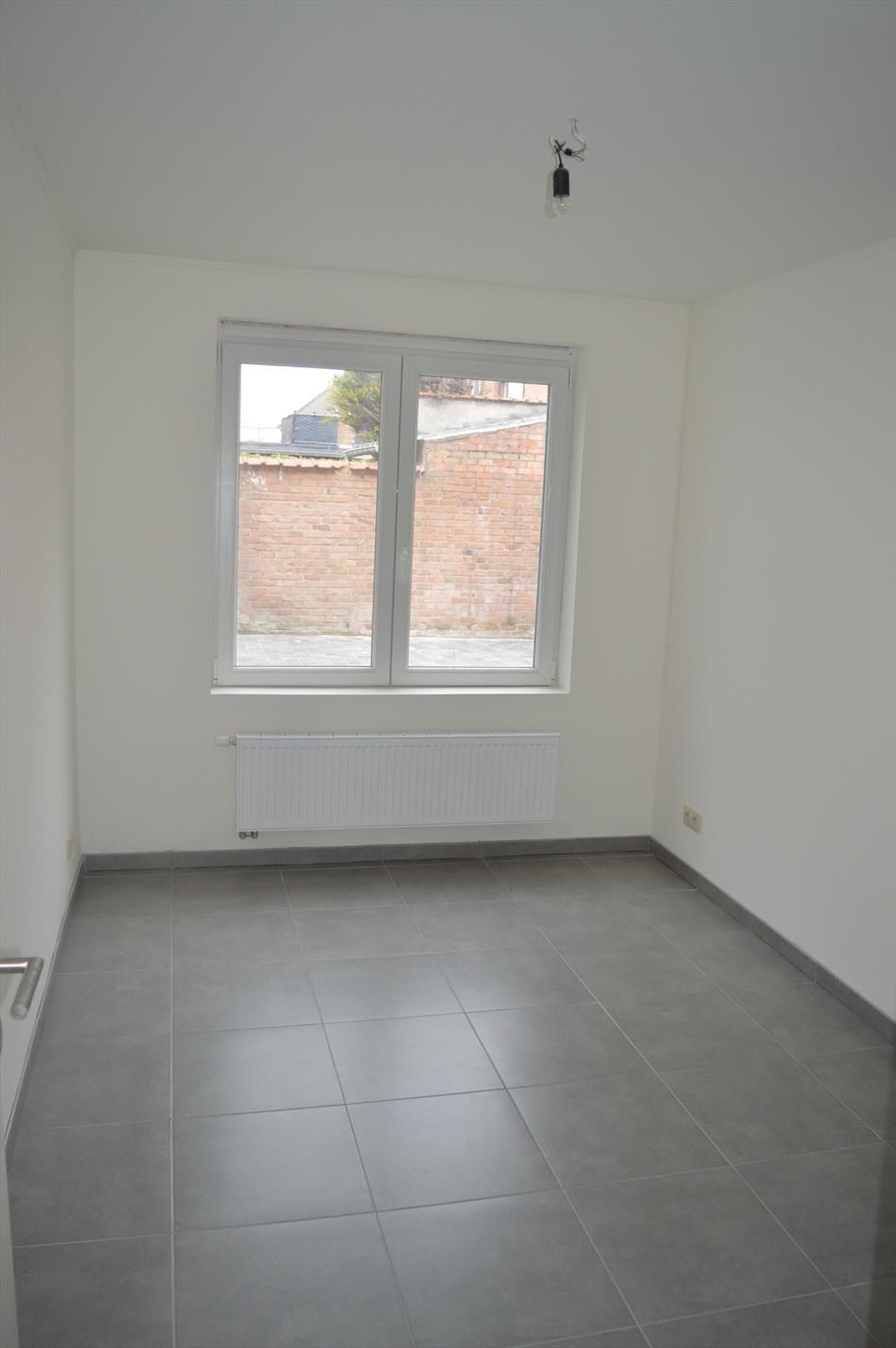 Gerenoveerd gelijkvloers appartement met 2 slaapkamers te Gistel foto 4