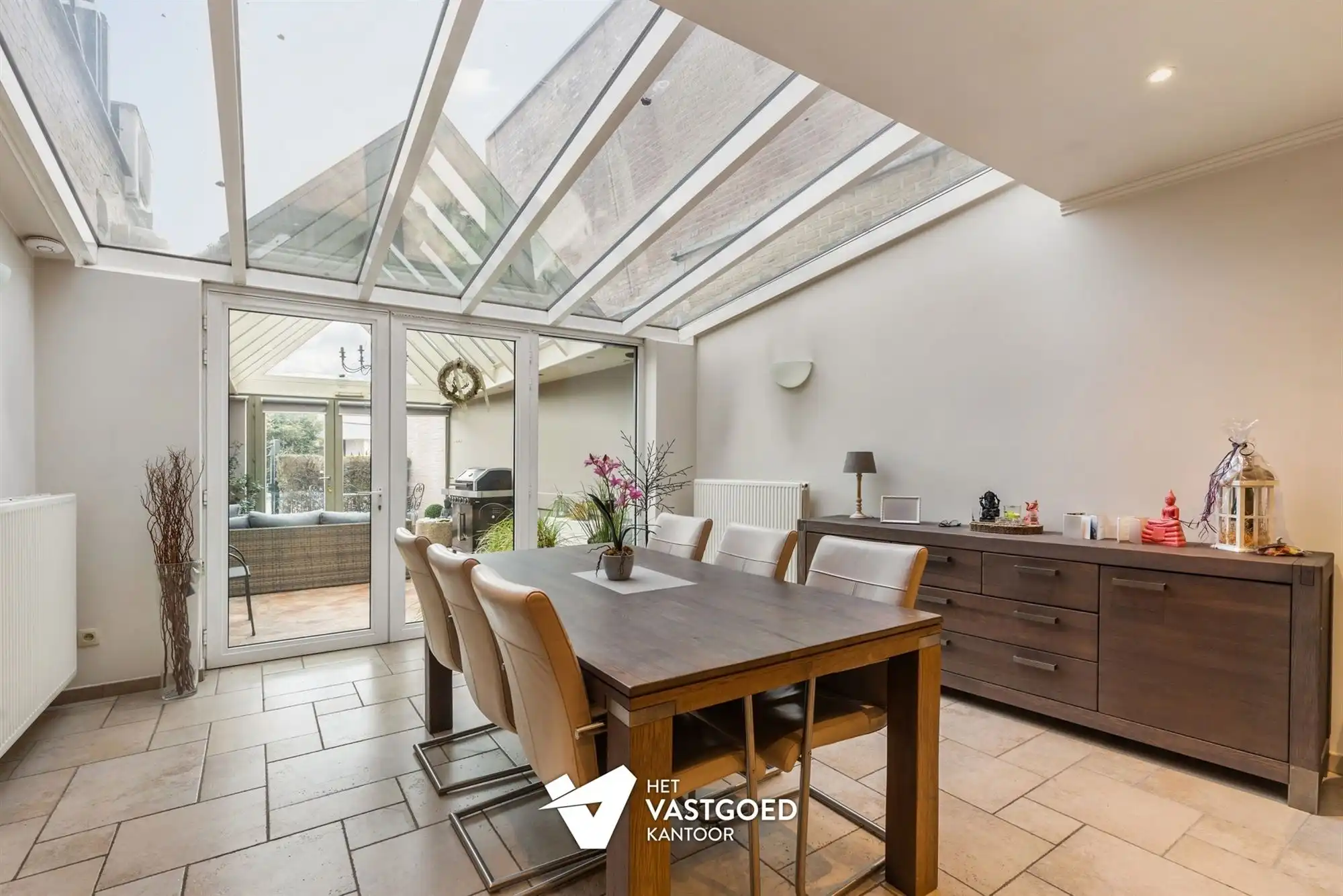 PERFECT ONDERHOUDEN GELIJKVLOERS APPARTEMENT (135M²) MET 2 SLAAPKAMERS + DRESSING EN TERRAS TE LAAKDAL foto 6