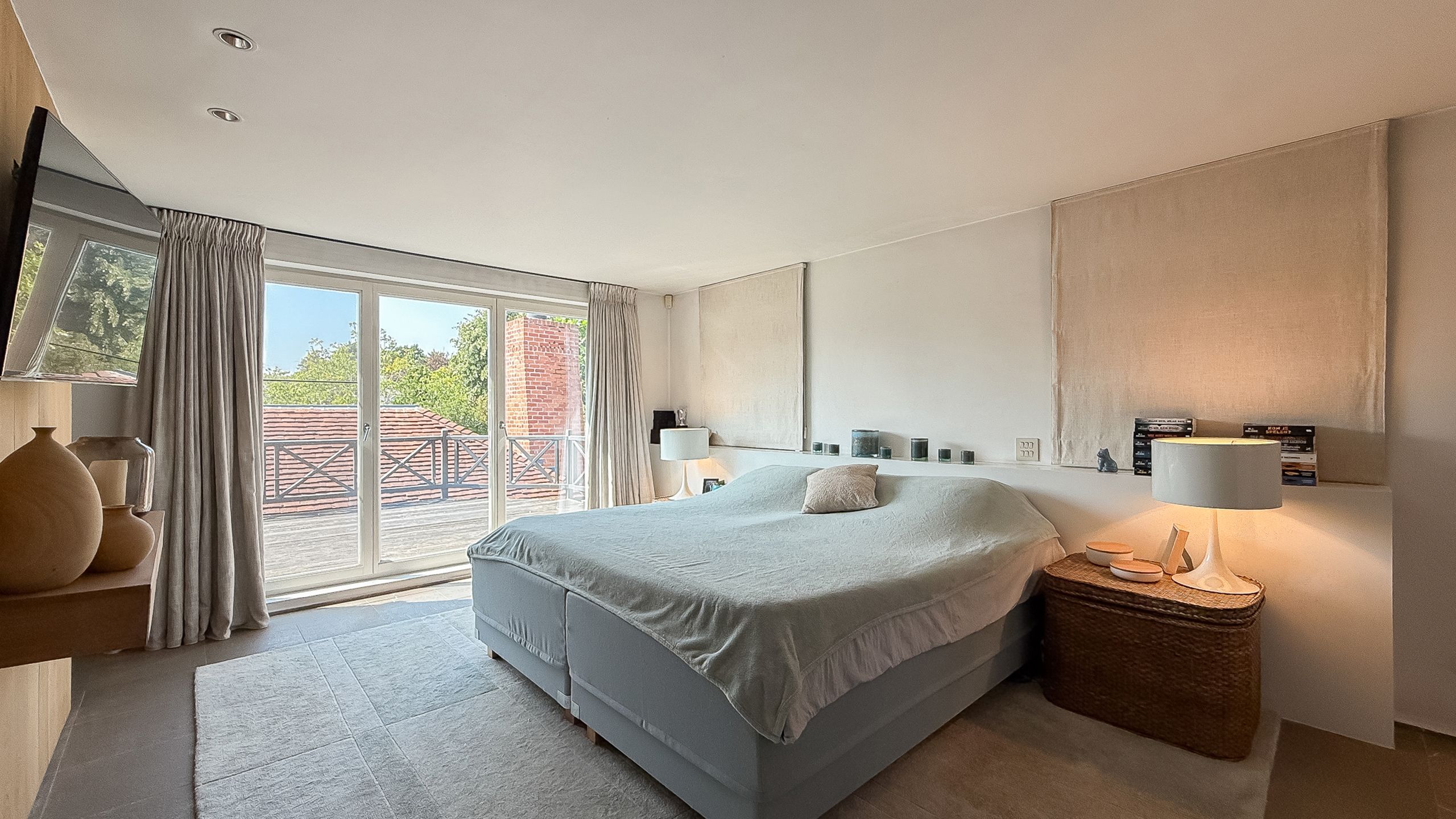 Exclusieve villa met zwembad, gelegen in een groene omgeving foto 21