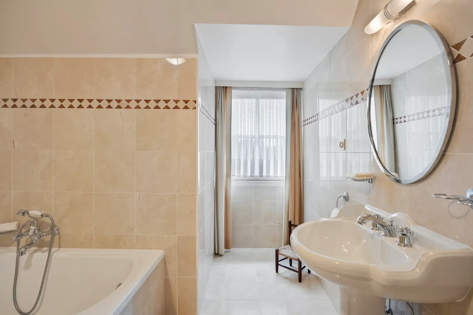 Residentieel gelegen karakterwoning met 4 slaapkamers foto 18