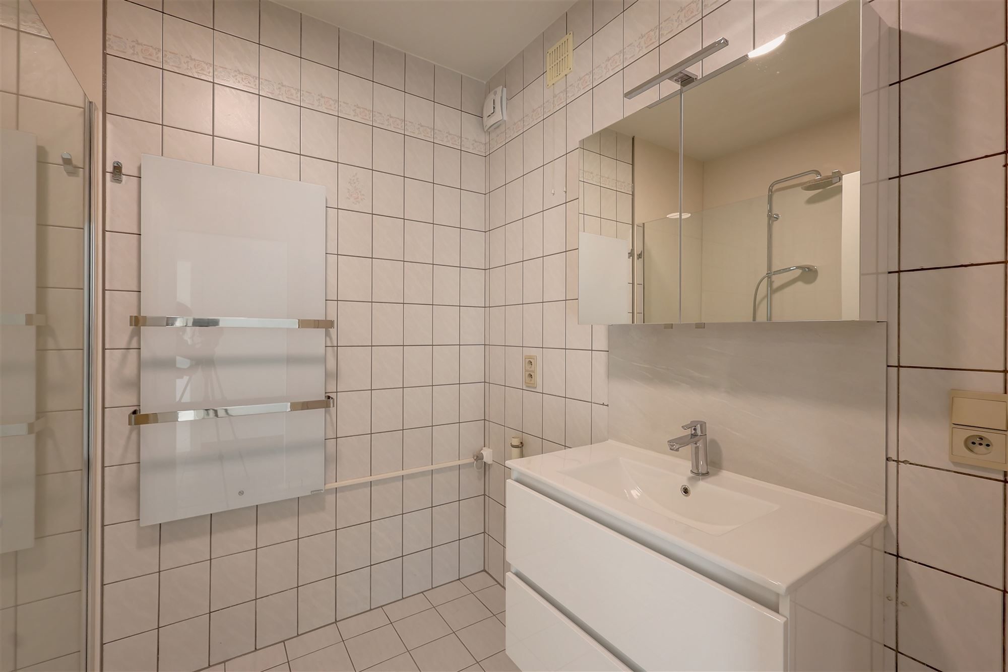 Energiezuinig gelijkvloersappartement met twee slaapkamers en garagebox foto 10