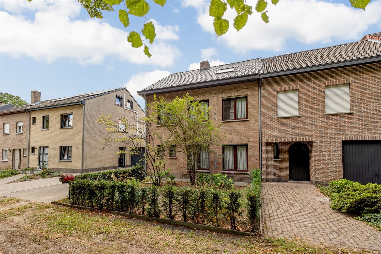 Ruime woning met 3 tot 4 slaapkamers en diepe tuin foto 15