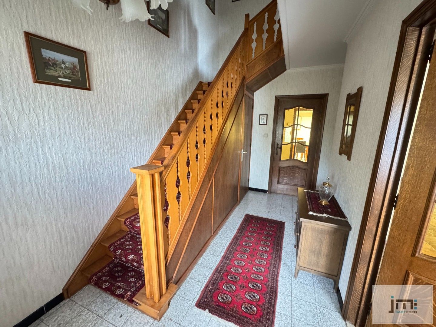 Goed onderhouden woning met ruime tuin foto 9