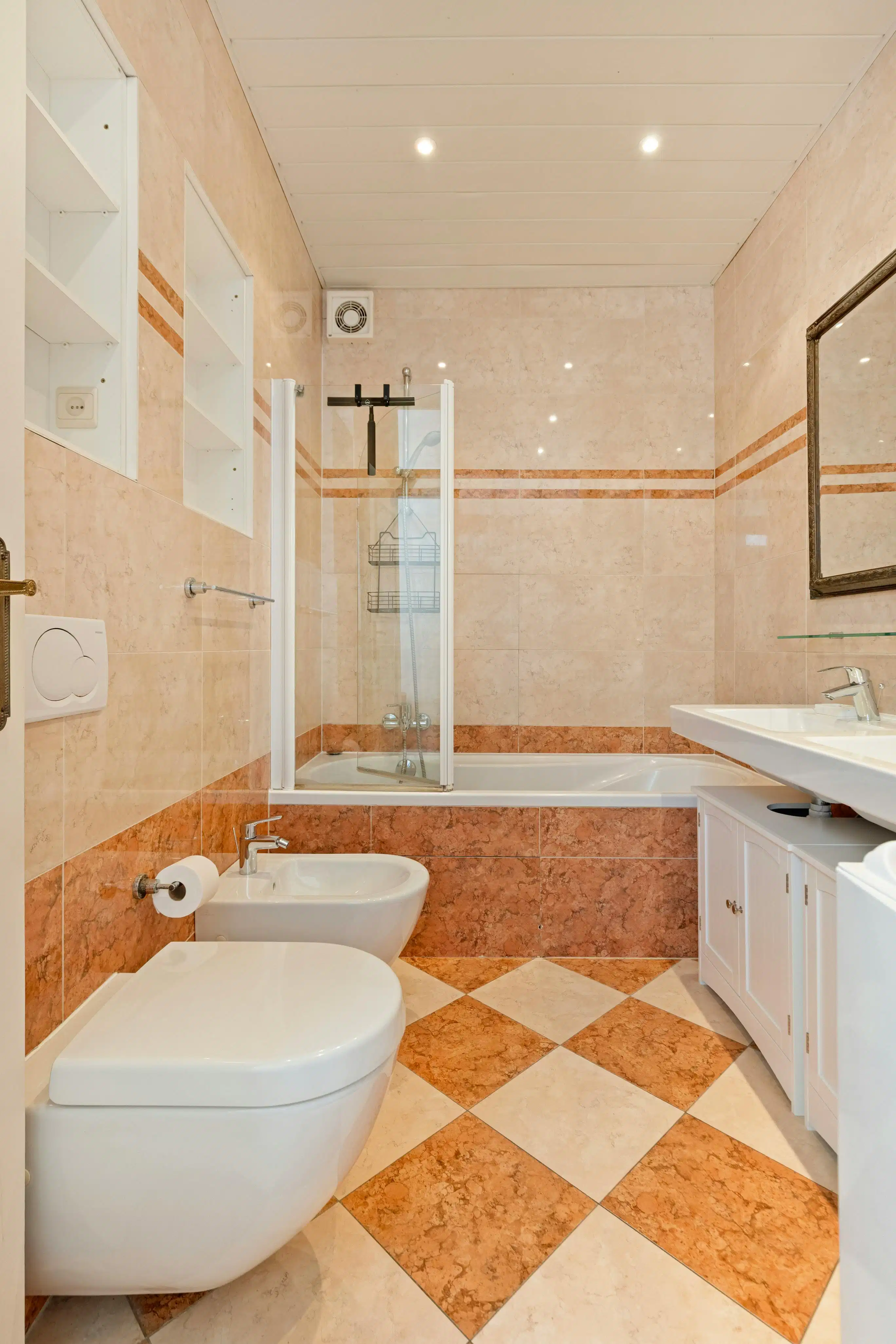 Lichtrijk 2 slaapkamer penthouse te koop bij Stadspark foto 15