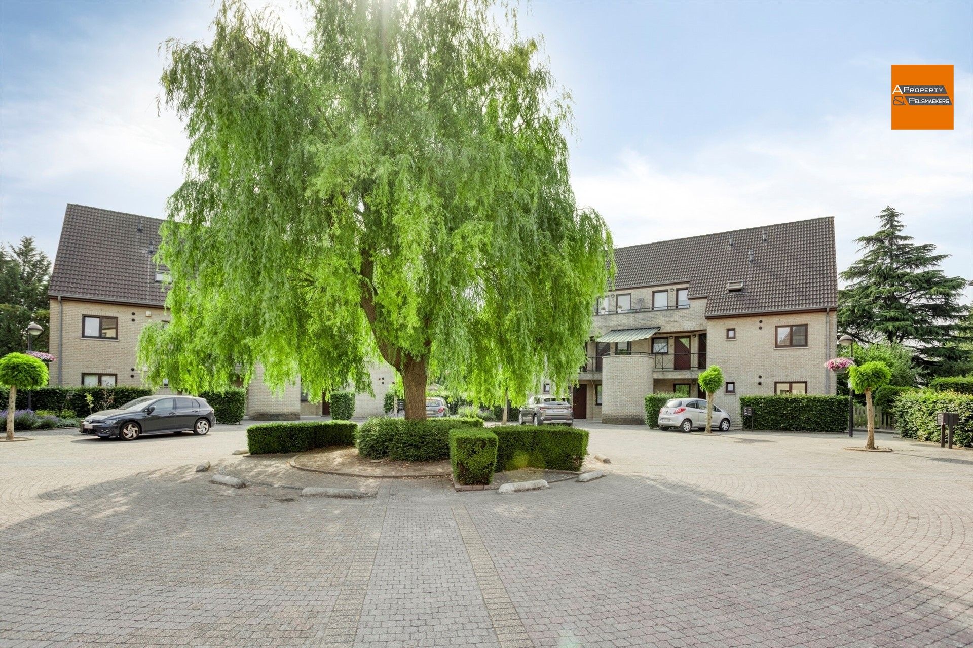 2 slaapkamers appartement met grote tuin foto 23