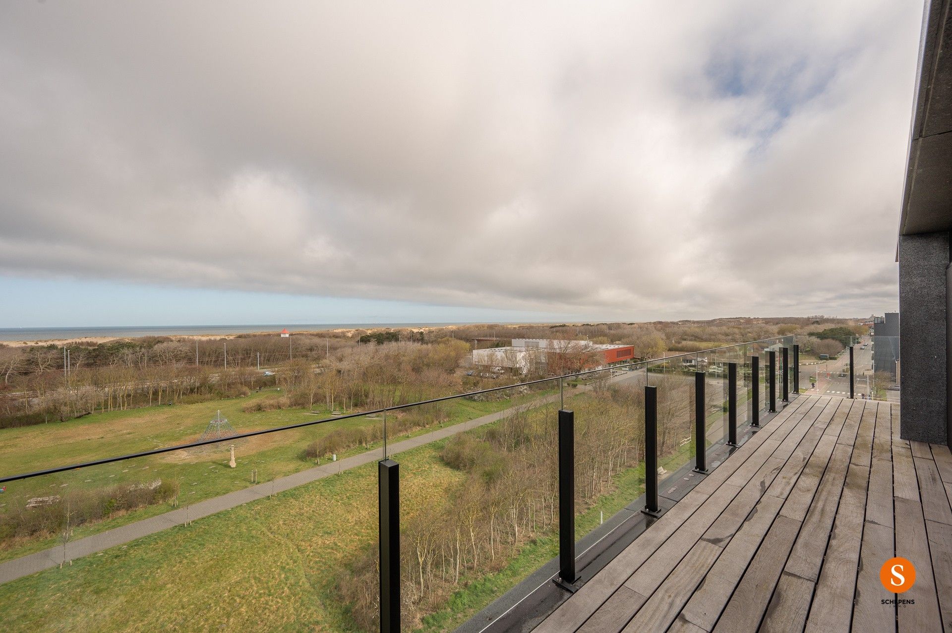 Luxe penthouse met zicht op zee te koop te Bredene. foto 2