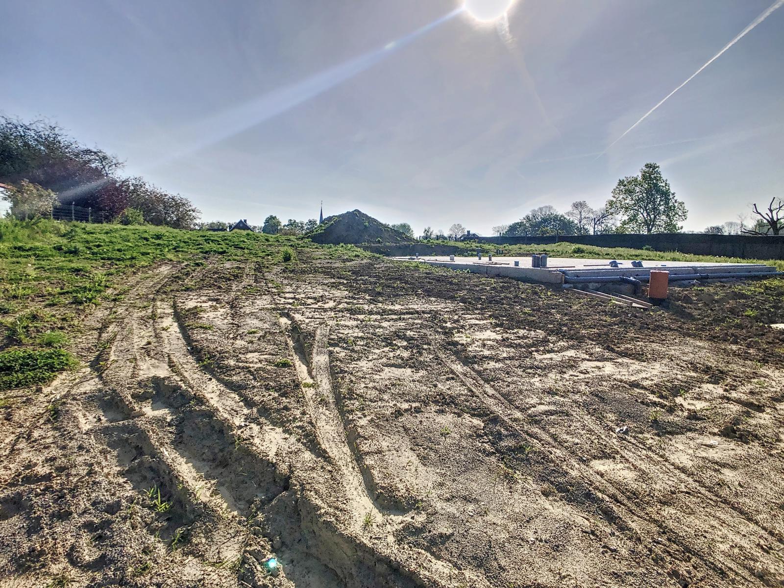 Landelijk gelegen bouwgrond voor halfopen bebouwing foto 6