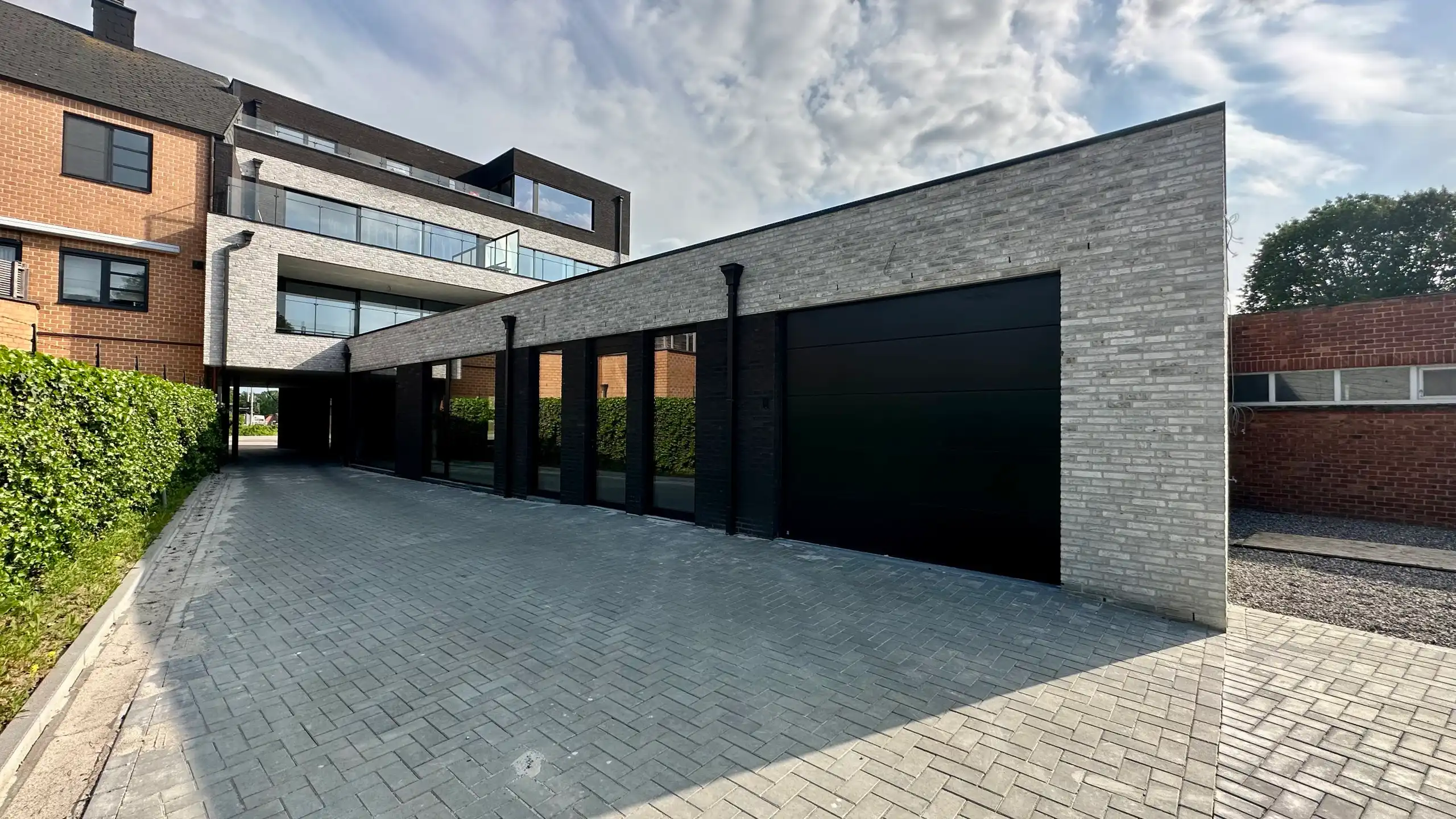 Uitzonderlijke handelsruimte van circa 366m² met parking! foto 6