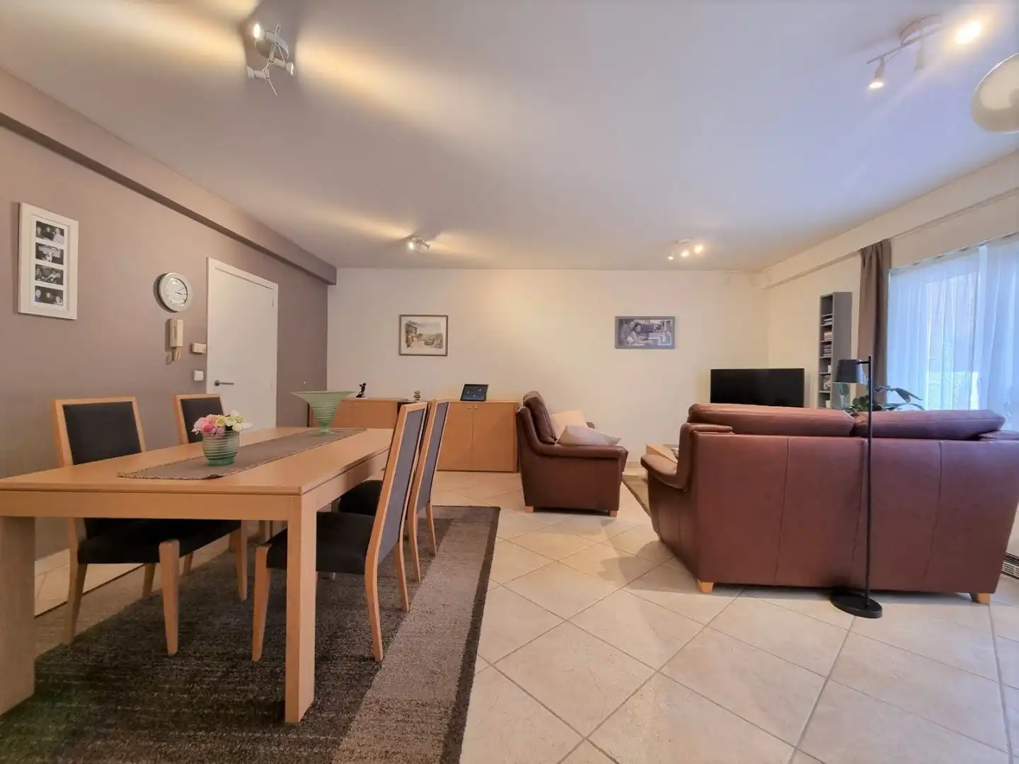 Goed gelegen, ruim  appartement met 3 slaapkamers en zonnige tuin - Heist foto 5