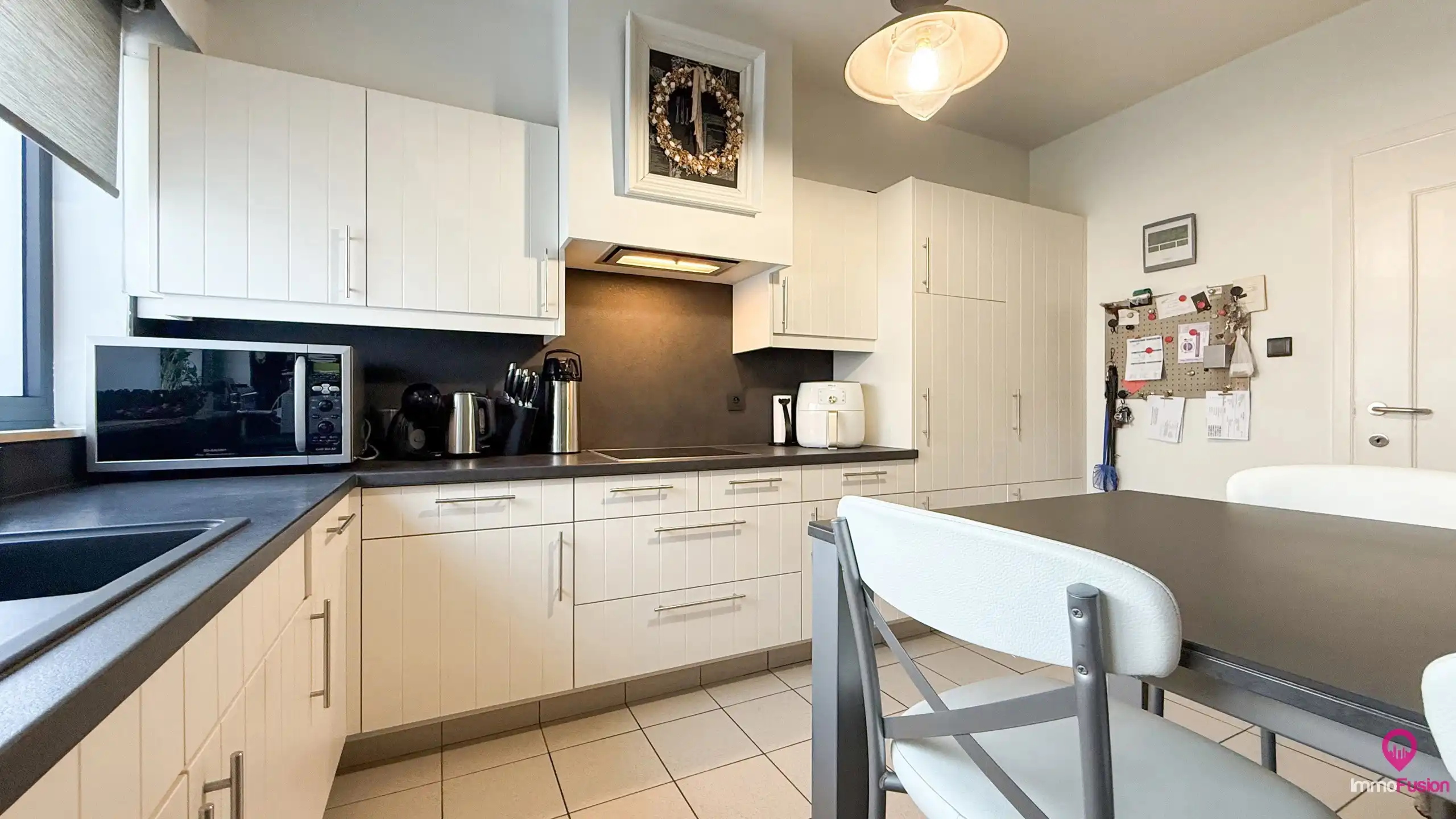 Instapklare bakkerij met woonst in het centrum van Zolder! foto 28