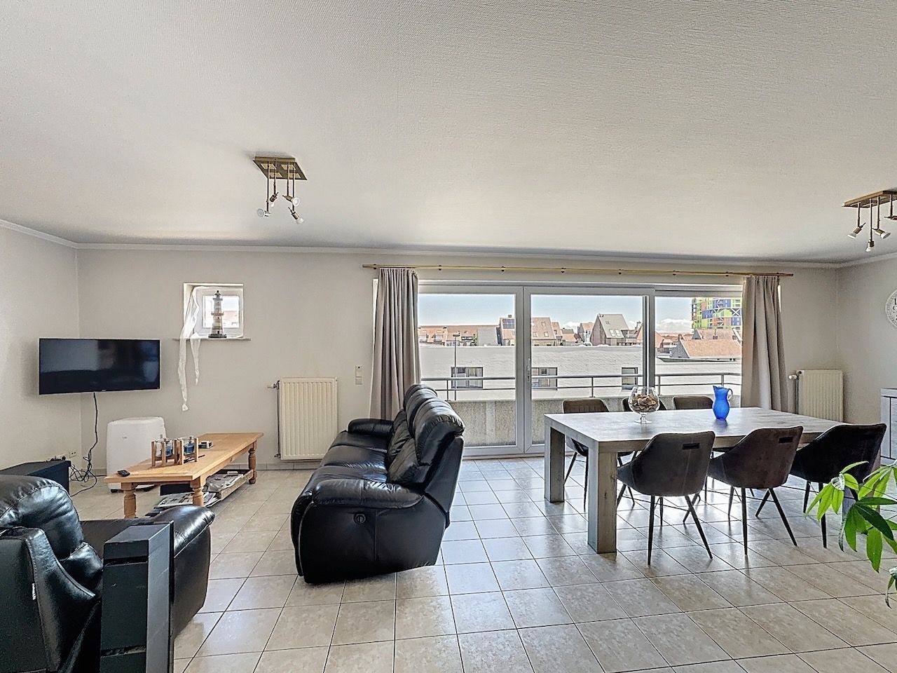 Ruim en functioneel appartement met drie slaapkamers vlakbij het Vissershuldeplein te Heist foto 7