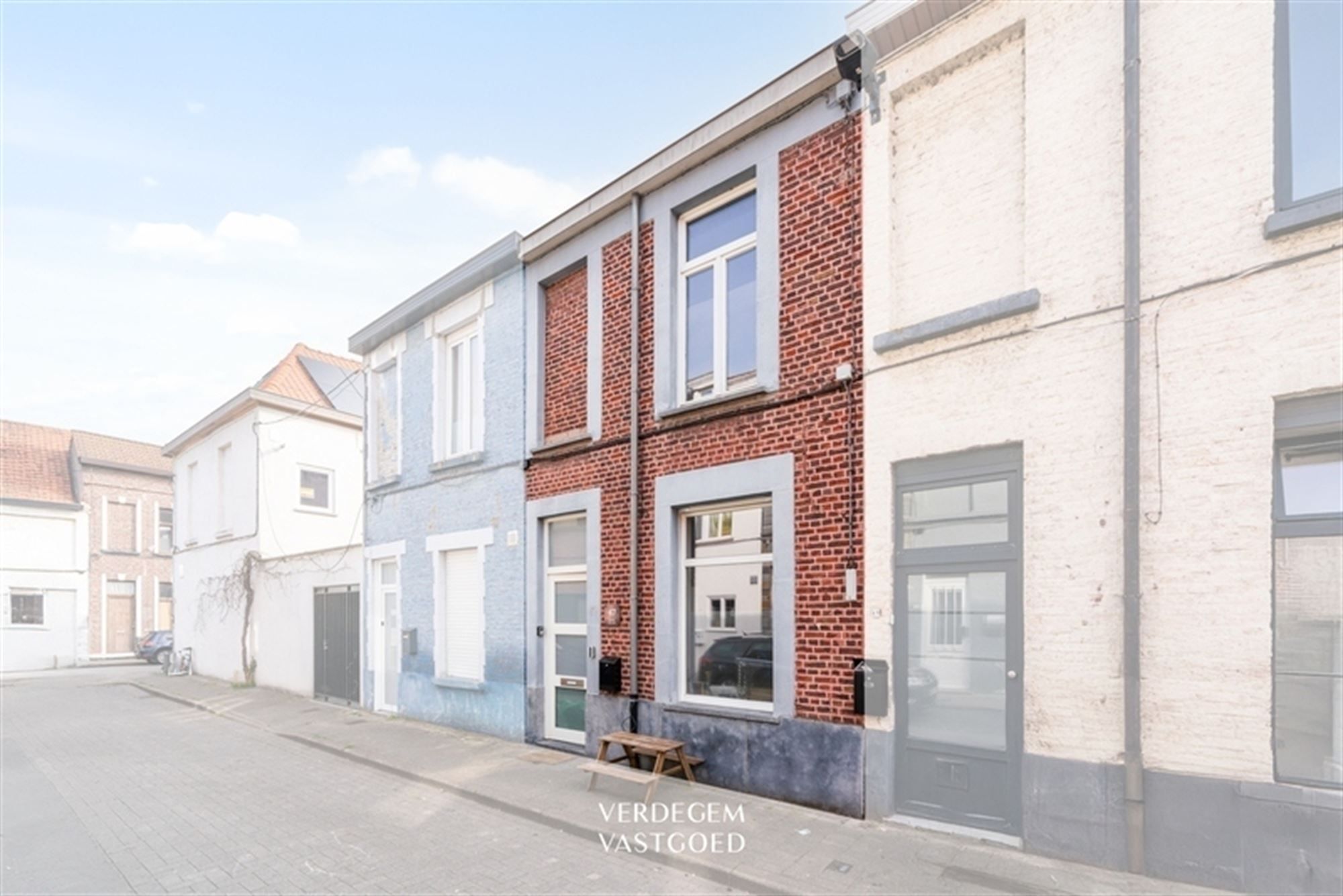 Charmante starterswoning met 2 slaapkamers en stadskoer in rustige straat foto 14