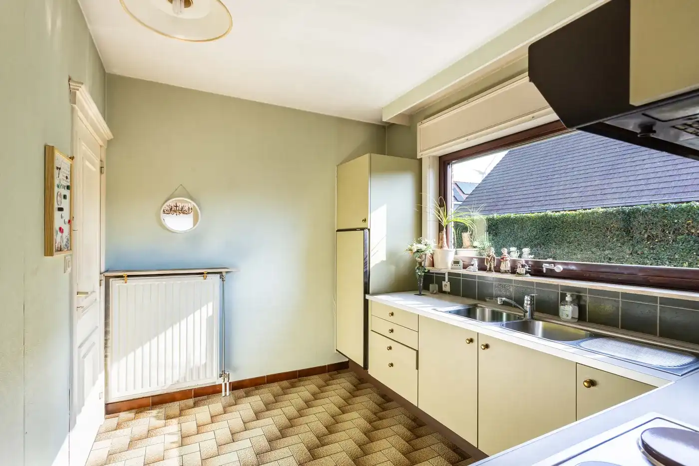 Woning gelegen in een rustige wijk te Harelbeke foto 10
