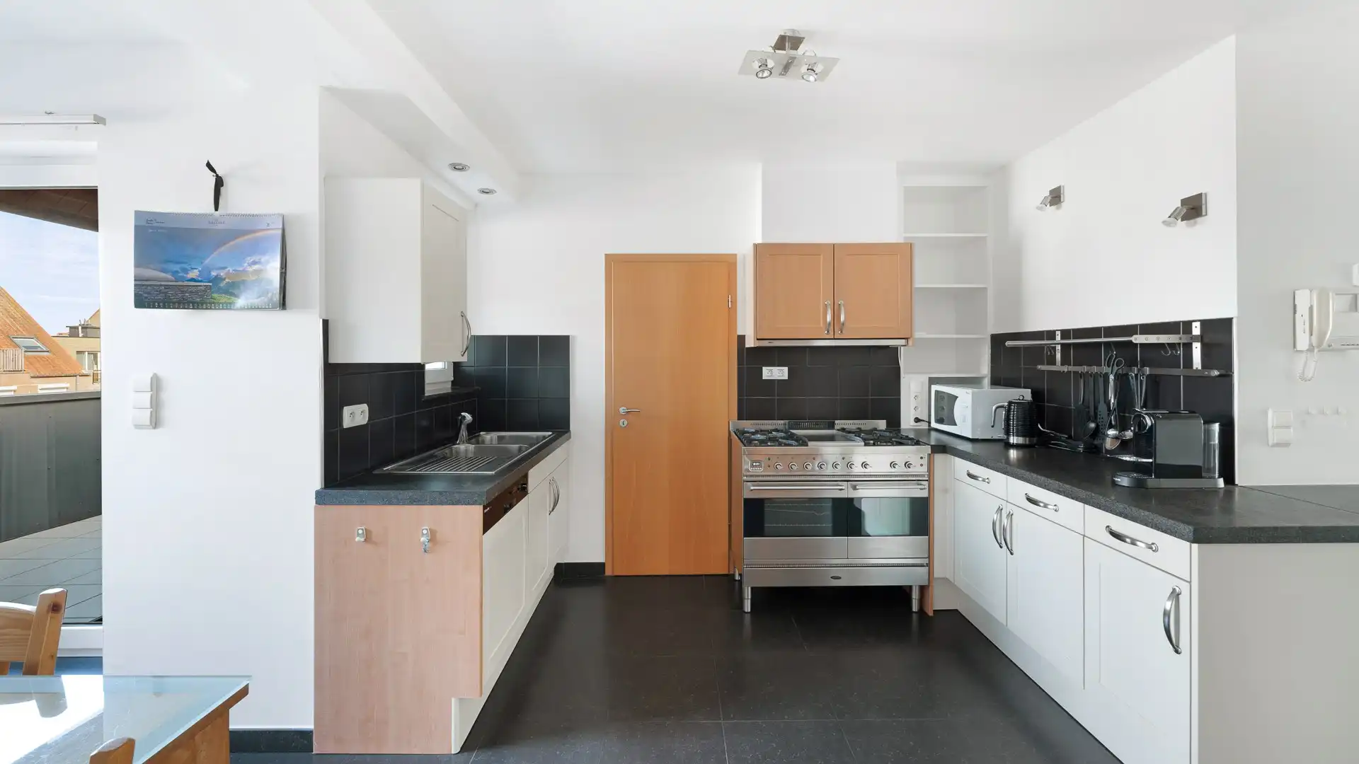 Ruim duplex appartement met zonnige terrassen in hartje Knokke foto 10