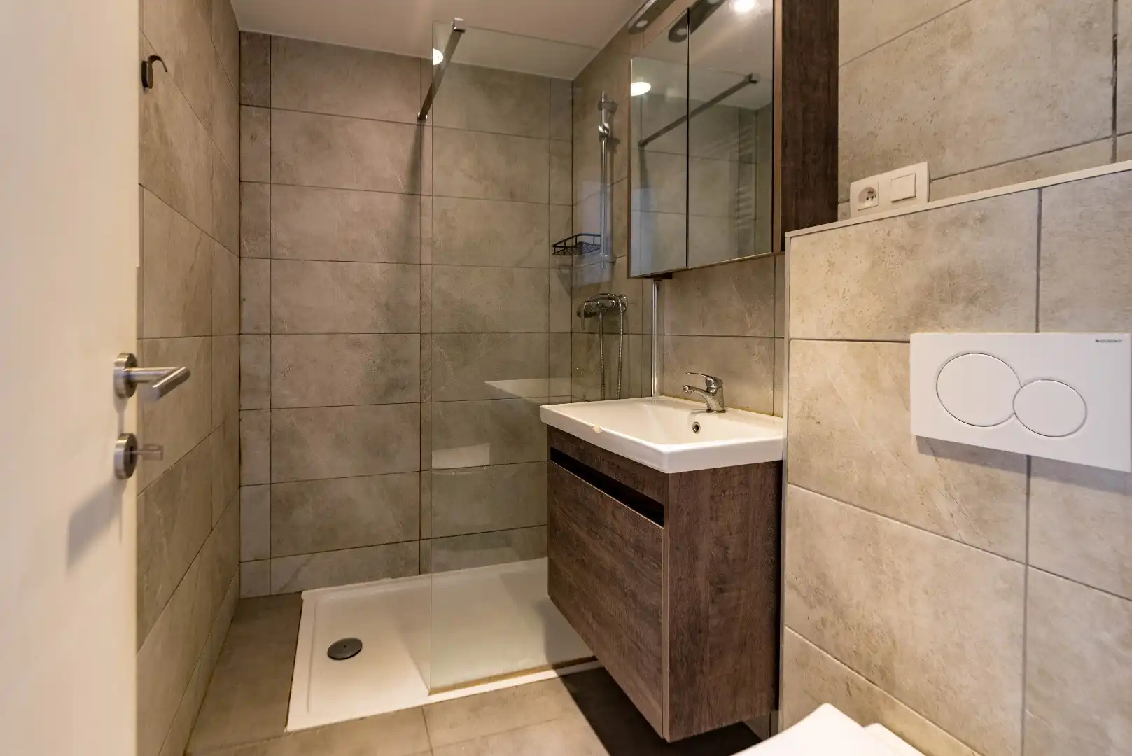 Gerenoveerd appartement nabij Park Spoor Noord foto 6