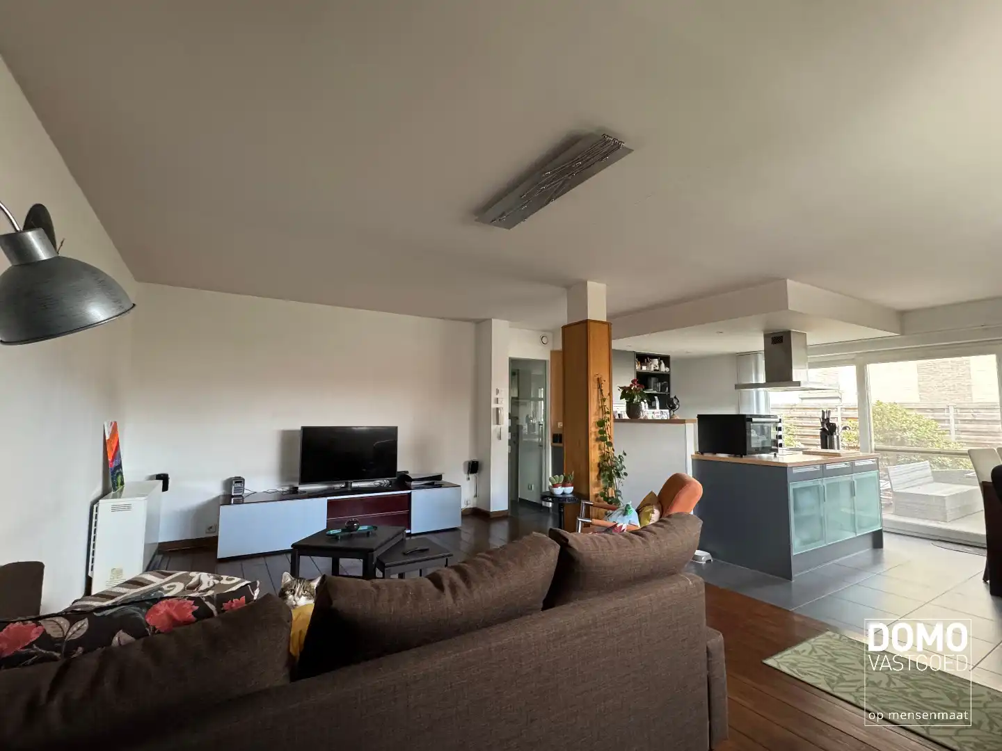 RUIM GELIJKVLOERS APPARTEMENT MET 2 SLAAPKAMERS, INLOOPDRESSING, PRIVATIEF TERRAS EN PARKEERPLAATS IN DIEPENBEEK foto 4