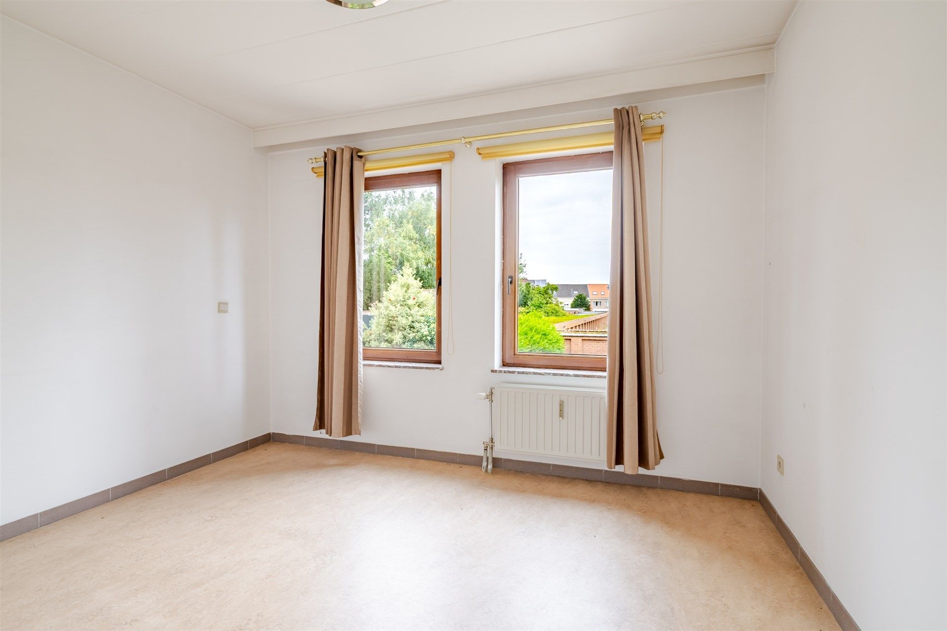 Opbrengsteigendom bestaande uit 6 ruime appartementen + 32 garageboxen foto 23