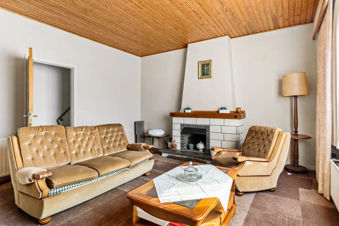 Te renoveren woning met 3 à 4 slpk., garage en tuintje foto 2