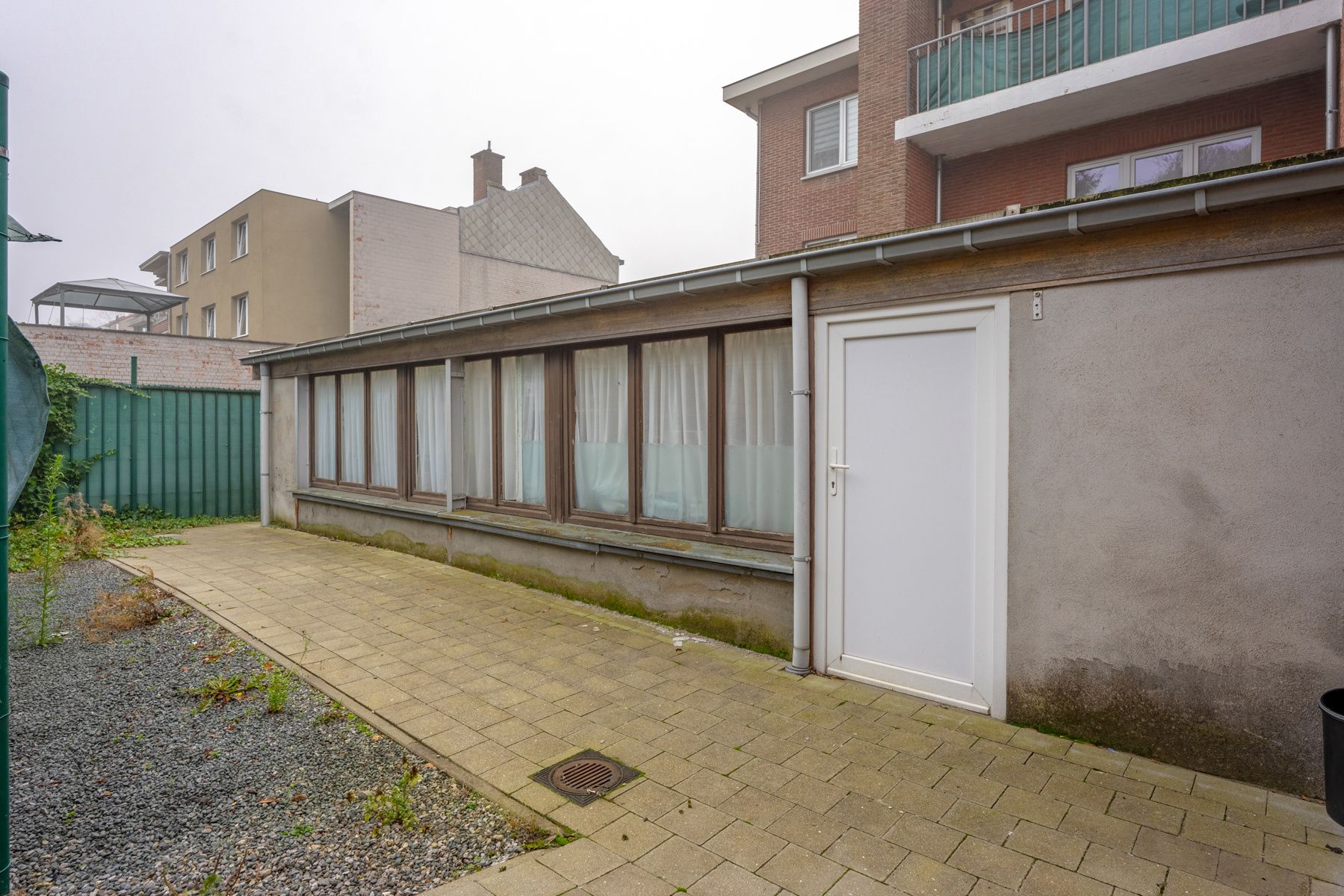 Gelijkvloersappt met terras, berging en parking voor de deur foto 12