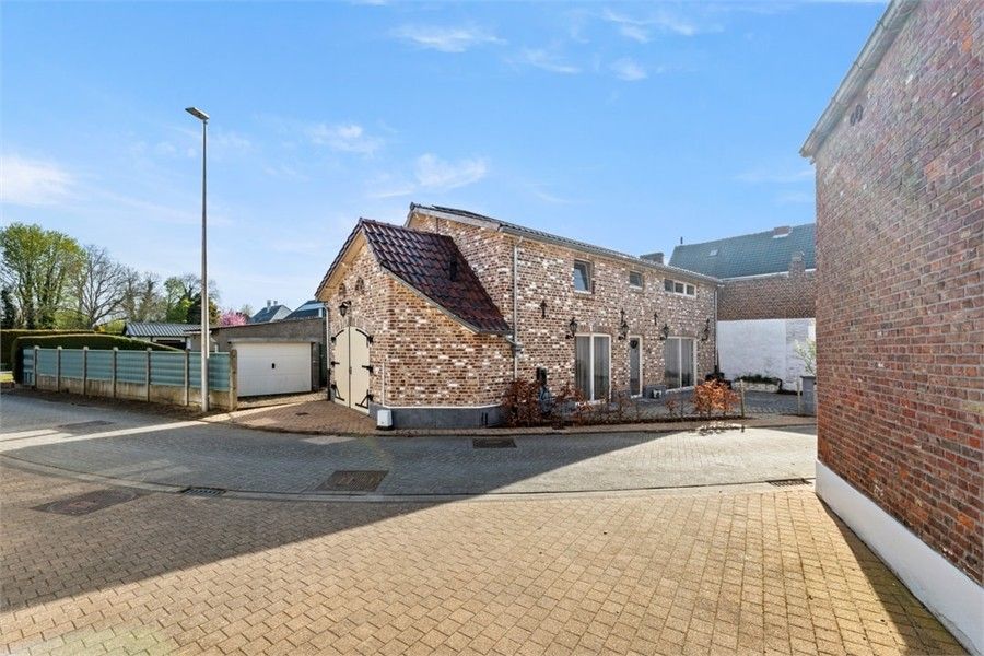 CHARMANT GERENOVEERDE WONING IN HET LANDELIJKE VELM foto 34