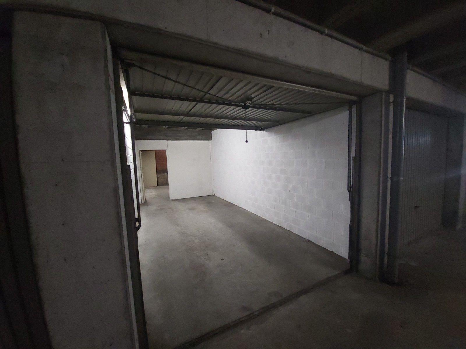Garage in centrum Deinze foto 3
