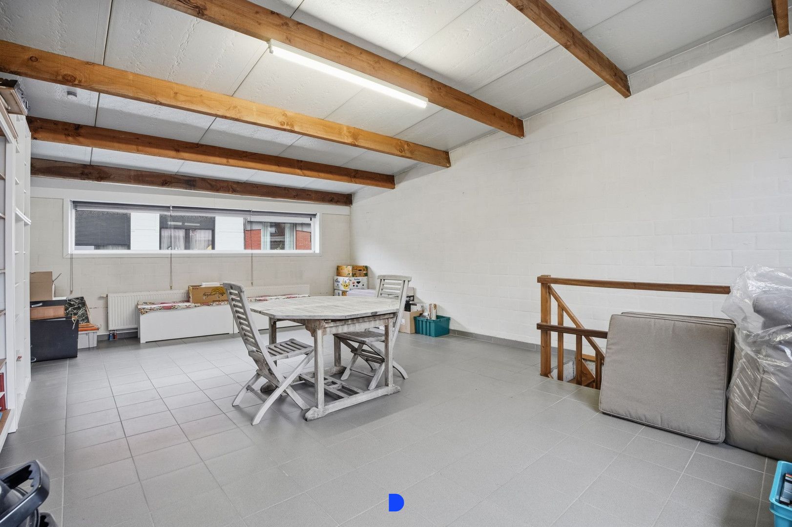 Veelzijdige rijwoning met 2 garages in het centrum van Tielt! foto 13