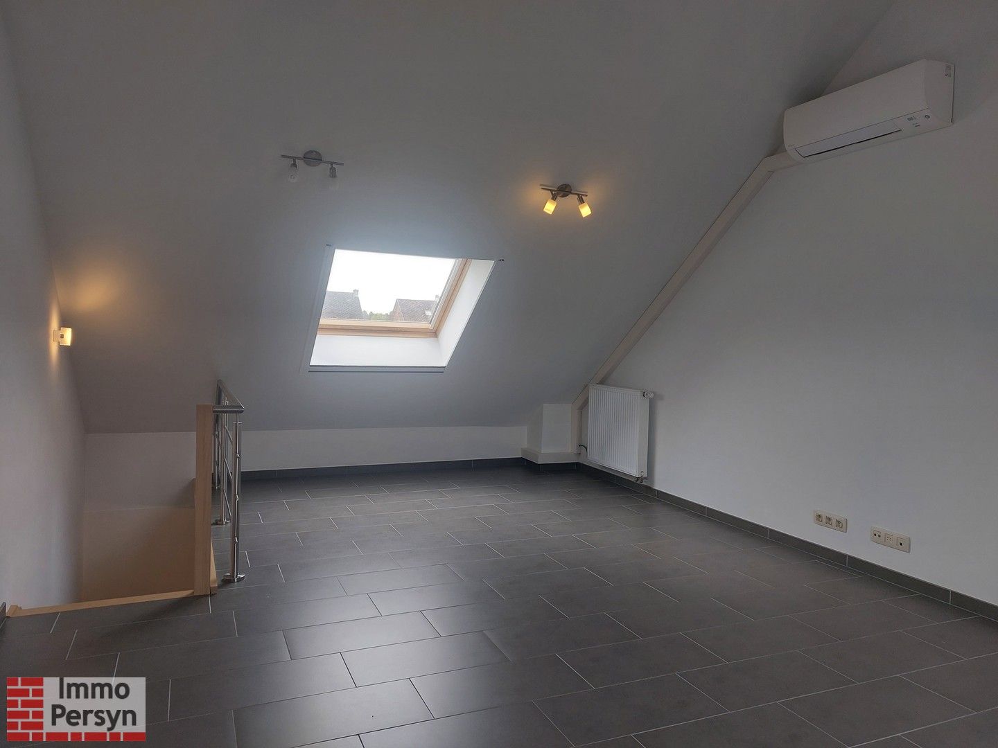 Gezellige rijwoning met kleine stadstuin foto 24
