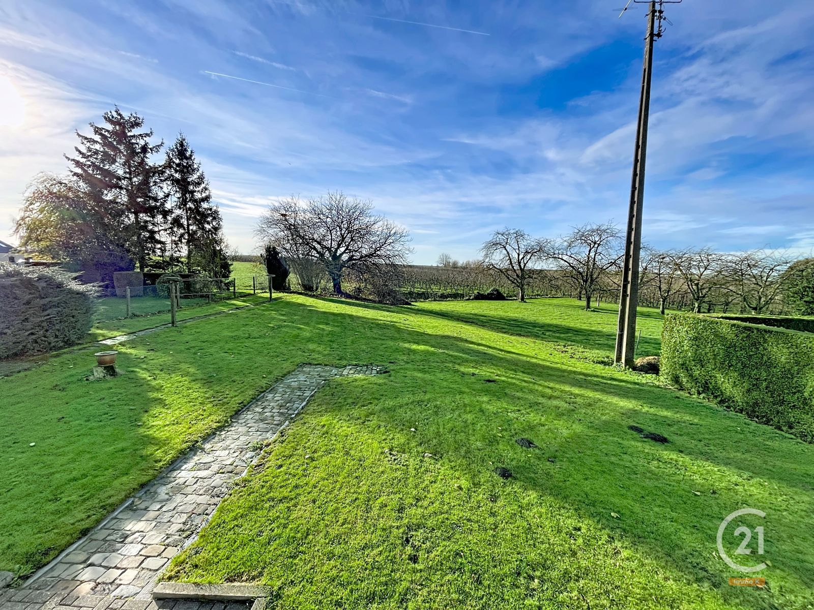 Ruime gelijkvloerse woning met 4 slpks, garage en tuin foto 10