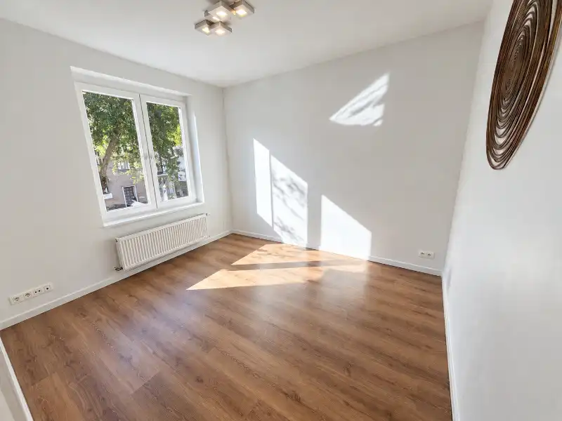 --- NIEUW --- Mooi duplex-appartement met 2 slaapkamers en zeer groot dakterras. foto 8