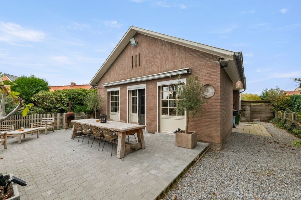 GEZELLIGE OPEN BEBOUWING MET LANDELIJKE CHARME OP EEN MOOI PERCEEL foto 2
