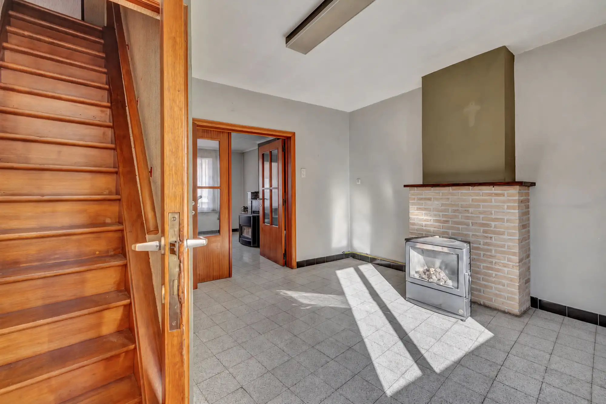 Te renoveren woning met tal van mogelijkheden foto 9