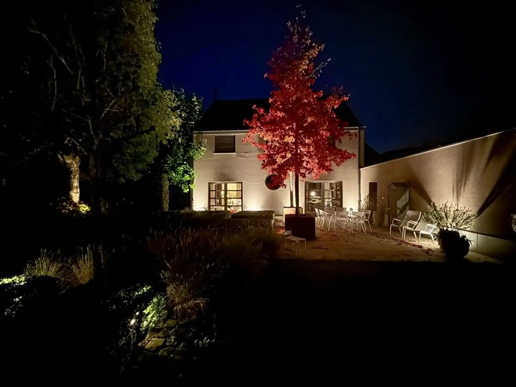 Hoogwaardig afgewerkte herenwoning + bijgebouw 84m2. foto 3