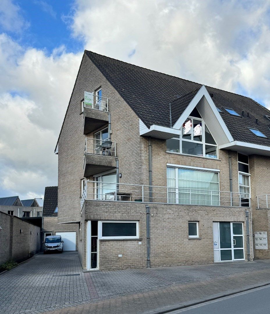 Instapklaar appartement met 2 slaapkamers te Aartrijke foto 2